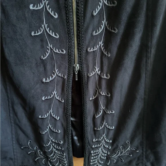 Black embroidered maxi coat by Powder River Outfitters - Picture 3 of 3